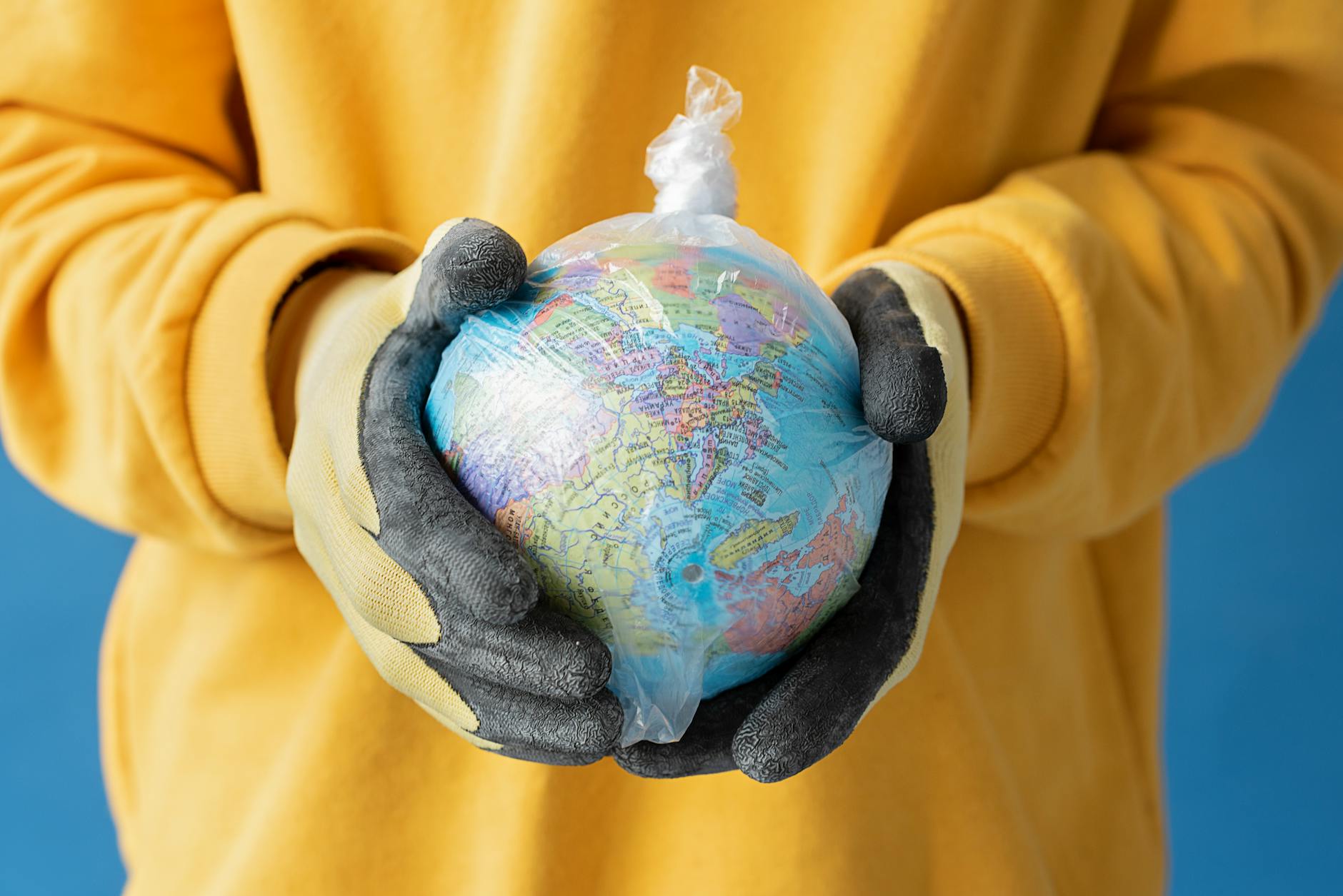 Green Living: Simple Steps to Reduce Your Carbon Footprint and Help the Environment