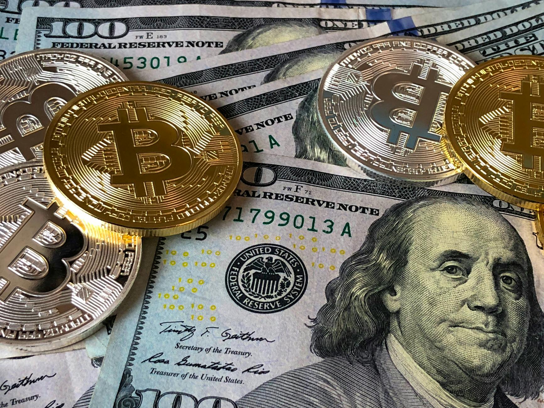 From Bitcoin to Apple: Analyzing the Latest Trends in Finance and Technology