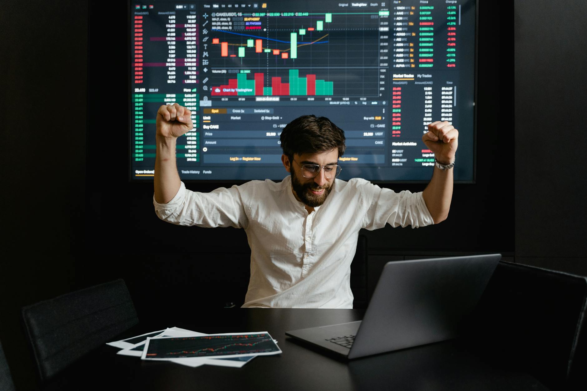 Navigating the Economy in Uncertain Times: Expert Insights