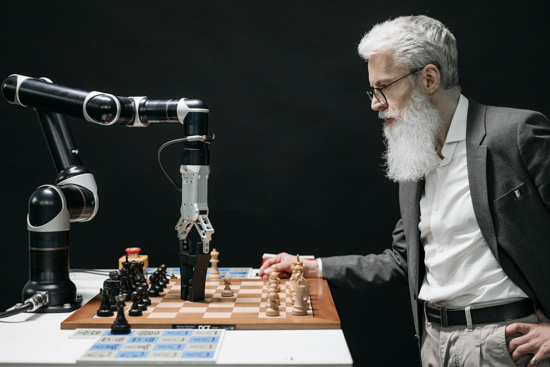 Tech Trends to Watch Out For in 2021: A Deep Dive into the Future