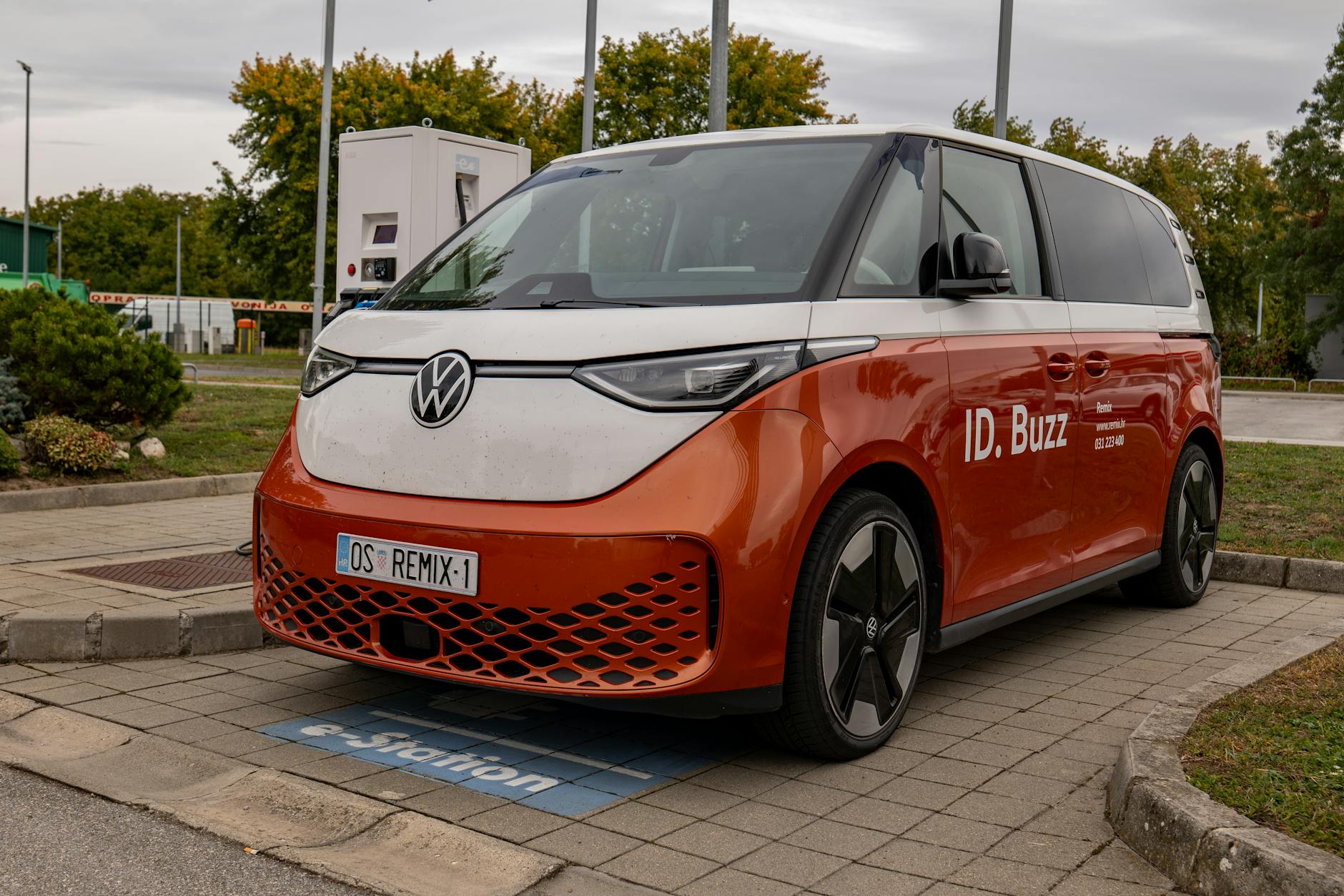 Harnessing the Future: How Cutting-Edge Technology is Shaping a Sustainable Economy