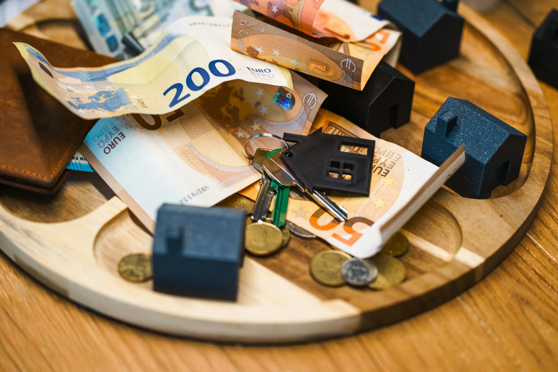 From Wall Street to Main Street: Analyzing Today’s Key Economic Trends